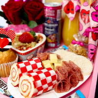 Pink Bliss Brunch – Bandeja Gourmet Floral Edición Limitada RD 7,700