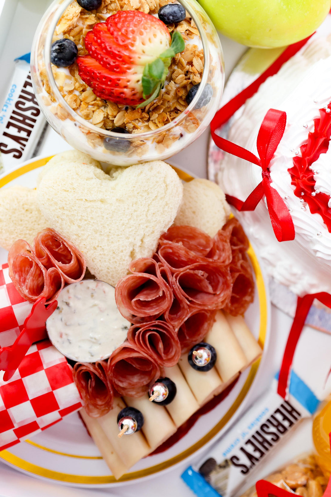 3 .Bandeja Corazón Delicioso 3 RD 7,850